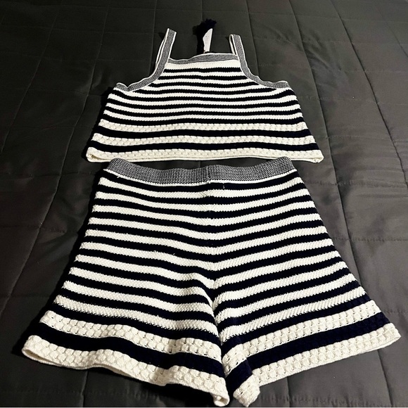 House of Harlow 1960 open knit navy sweater short set. Monrow design. - Picture 4 of 9